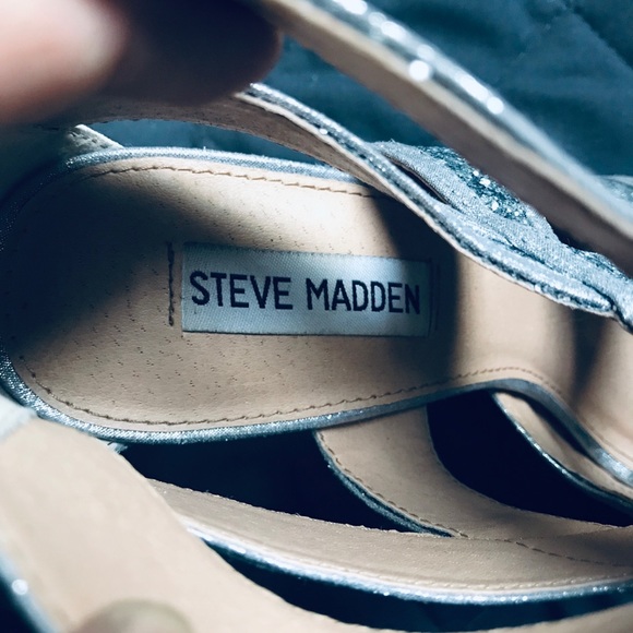 Steve Madden Silver Heel - Picture 4 of 6